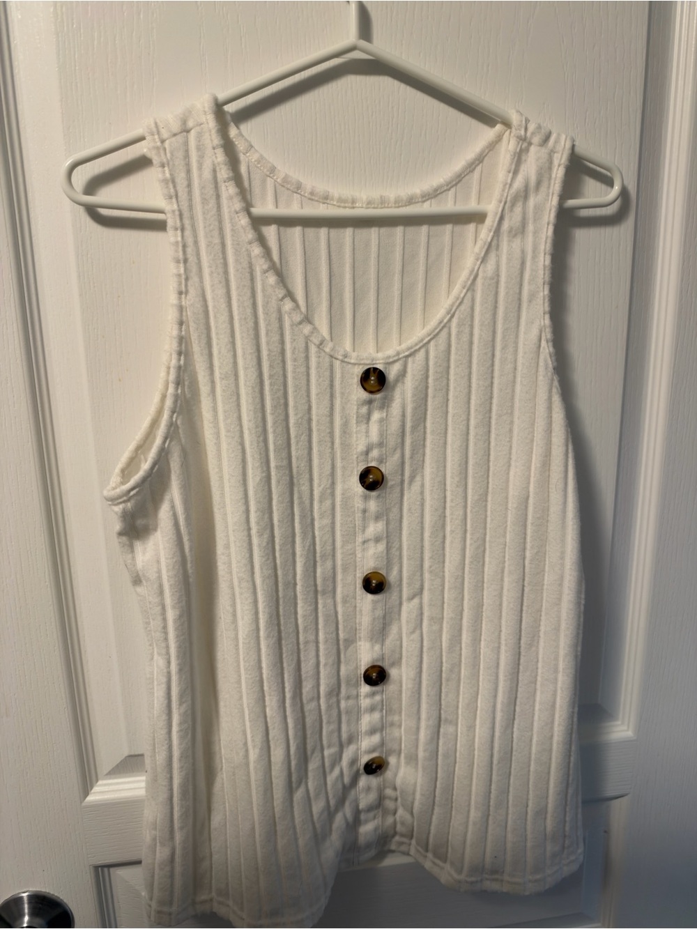Women’s white Ribbed Button-Front Tank Top - Picture 2 of 2